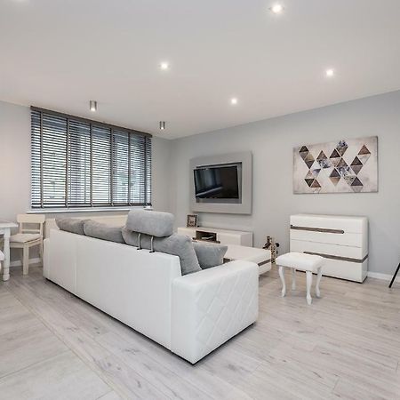 Apartament Silesian Vip Zabrze Kültér fotó